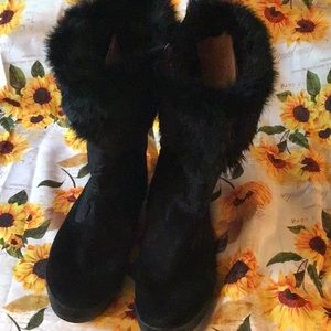Coach Black Fur topped-suede heel & toe, unlined Boots Size 9
